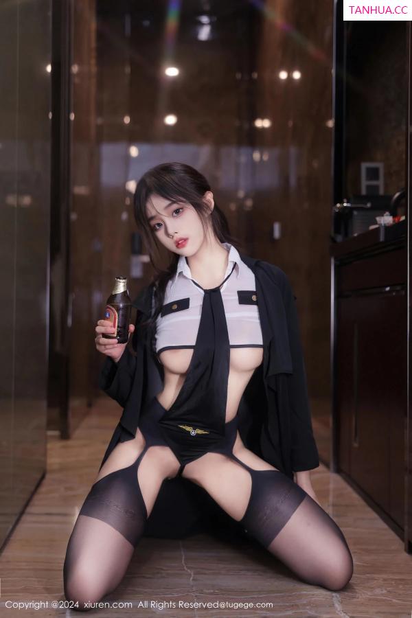 [XiuRen]高清写真图 2024.03.21 No.8265 王心悦 美腿黑丝